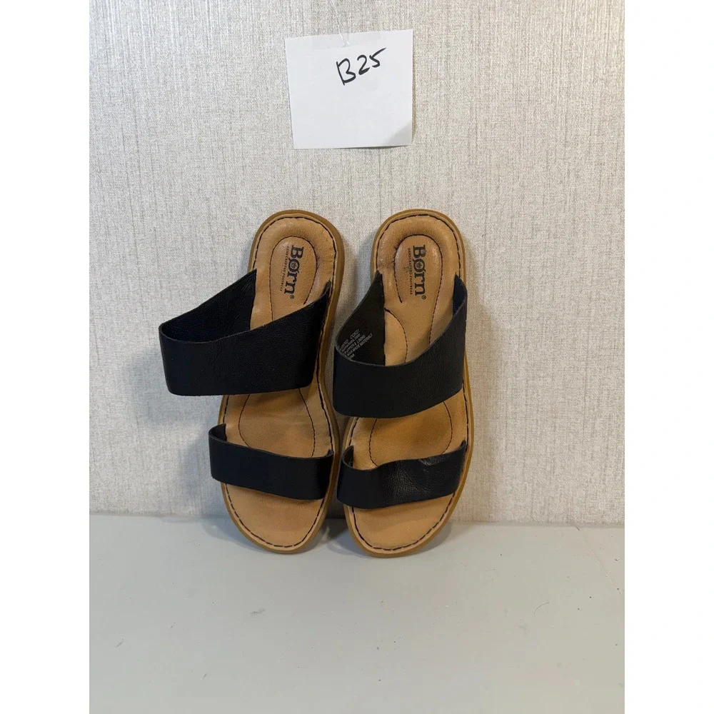 Born women‎ black sandals size 8M